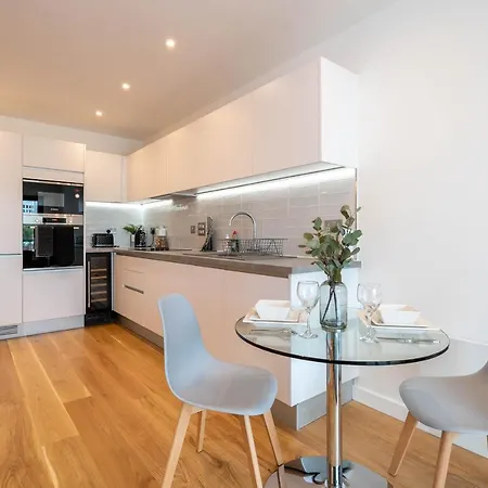 Stylish City 1 Bed Apt - Broad St Birmingham